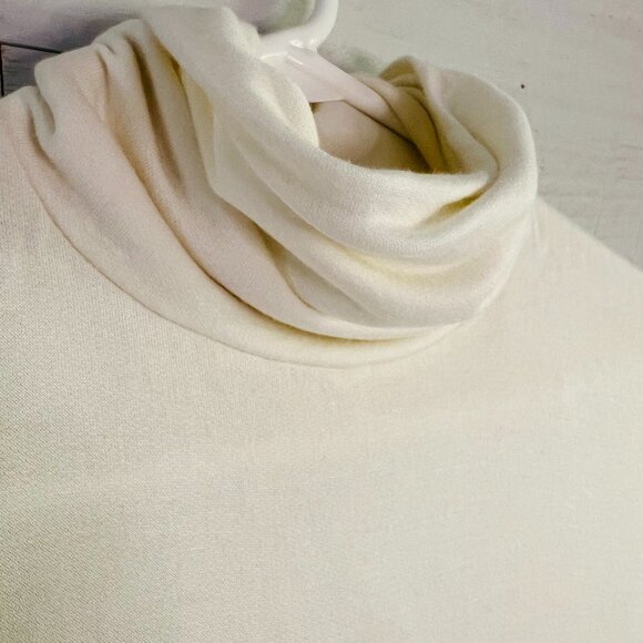 Bleusalt Tank Turtleneck - Picture 3 of 8